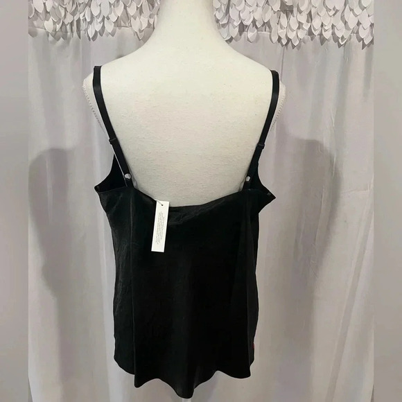 ๐ NWT Vince spaghetti strapped black blouse Size Large - Picture 3 of 4